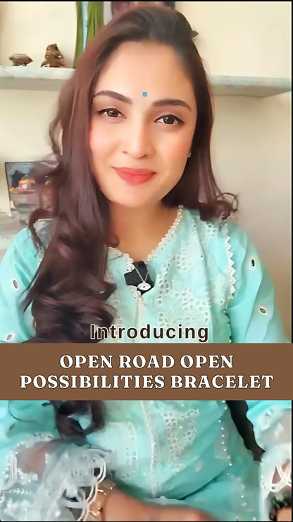 Open Road Open Possibilities | Bloodstone & Cat Eye Crystal Bracelet